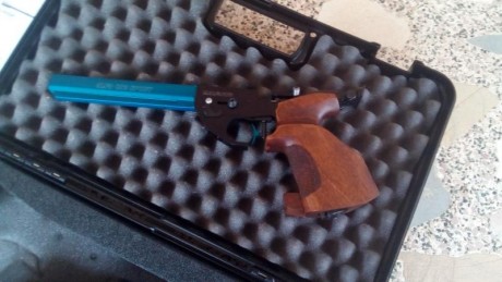 Vendo pistola ALFA PROJ SPORT CO2. Practicamente nueva con 21 meses de Garantia fábrica. 
Pistola para 12