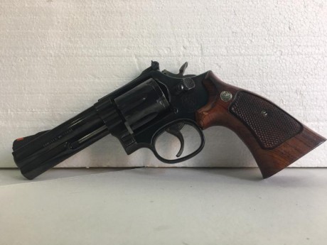 Buenas tardes,dejo el tiro y voy a vender todas las armas de las que dispongo,todas funcionan a la perfección 70