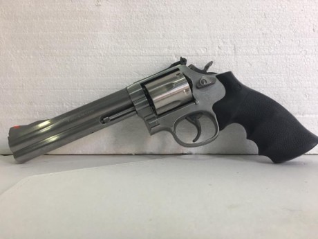 Buenas tardes,dejo el tiro y voy a vender todas las armas de las que dispongo,todas funcionan a la perfección 90