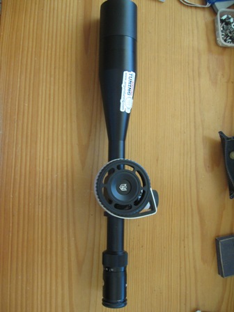 Vendo Nikko Diamond 10-50x60 MK1.Sin qualquer problema e funcionando a la perfecion.
Tiene parasol original, 00