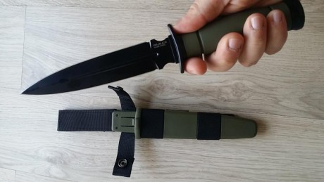 Desde la Rep. Checa y de la mano de Mr. Blade me he agenciado este modelo llamado Saboteur, amen de agradecido 21