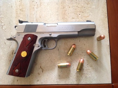 Hola amigos,vendo por no usar esta Colt 45 acp series 80,el arma está como podéis ver impoluta se vende 02