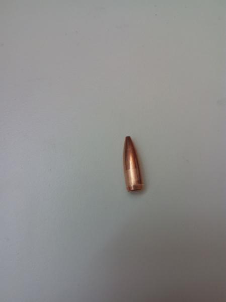 hola 
he estado recargando unos cuantos cartuchos en calibre 22-250.
resulta que al introducir la punta 11