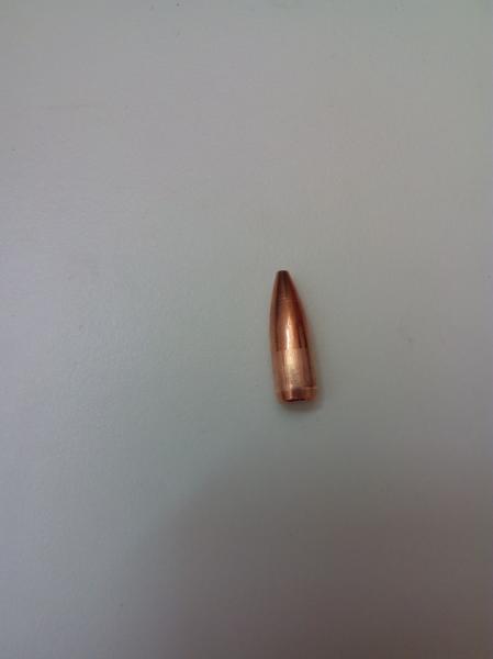 hola 
he estado recargando unos cuantos cartuchos en calibre 22-250.
resulta que al introducir la punta 10