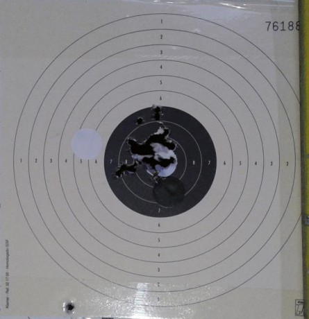 hola he visto este arma en una web pone que es alemana, no debe ser muy mala,  el precio es muy tentador 30