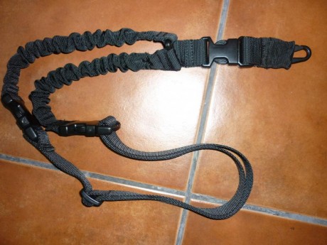 Vendo sling de un punto de la casa americana Condor, de muy buena calidad y con cangrejo metalico. Esta 01