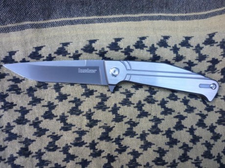 Kershaw Nura by Dmitry Sinkevich

Navaja Kershaw Nura con Framelock. 11,6 cm cerrado. hoja inoxidable, 02
