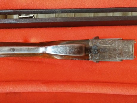 Vendo muy a mi pesar esta escopeta paralela Grulla,fue comprada en la desaparecida Armeria Beristain de 21
