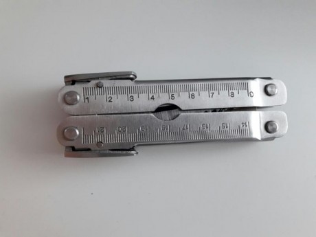 multiherramientas acero inox 2cr marca Baladéo, 12 usos, Alicates de punta delgada, corta alambres, prensa 02