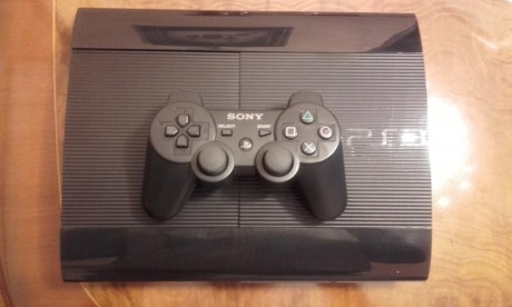 Lo dicho,Vendo Videoconsola PlayStation 3 con tres juegos, por no usar, yo soy de teclado, la compre por 02