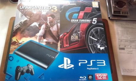 Lo dicho,Vendo Videoconsola PlayStation 3 con tres juegos, por no usar, yo soy de teclado, la compre por 00