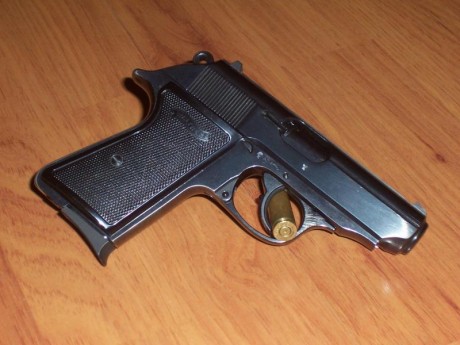 Las Walther creo que son tambien unas magníficas armas, con mucha historia y mucho futuro.
Aqui van unas 20