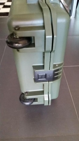 -Vendo maleta Peli Storm im 3300 con solo 2 años de uso. Esta en muy buen estado. Primera capa de espuma 01