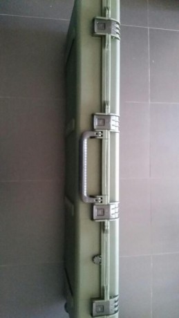 -Vendo maleta Peli Storm im 3300 con solo 2 años de uso. Esta en muy buen estado. Primera capa de espuma 00