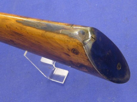 Voy a colocar unas fotos de un arma larga alemana de llave de mecha del siglo XVI. 102