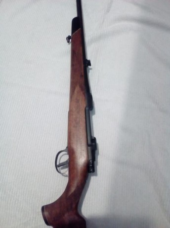 Hola vendo rifle de caza breno modelo zkk600 en calibre 270w con disparador al pelo y recto .esta en buen 00