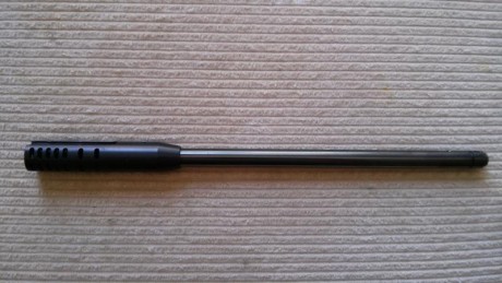 Vendo repuestos de pistola aire comprimido:
-Cañón largo, no short, con compensador 125 €.
-Racor de Carga 01