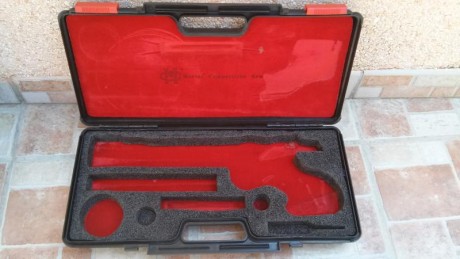 Vendo repuestos de pistola aire comprimido:
-Cañón largo, no short, con compensador 125 €.
-Racor de Carga 10