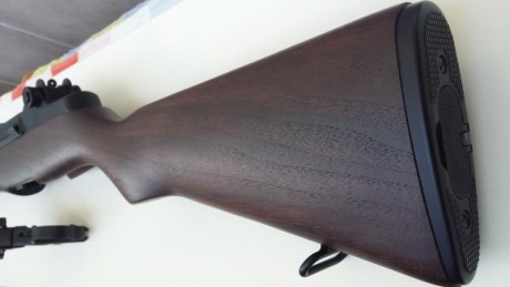 Vendo M1 Garand Springfield armory del año 1945 con muchos extras.

Totalmente impecable, como salido 01