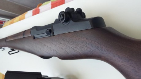 Vendo M1 Garand Springfield armory del año 1945 con muchos extras.

Totalmente impecable, como salido 12
