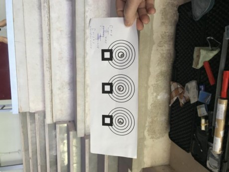 Buenos dias:

Por mediación de un buen amigo que no controla este medio,me pidió que le ayudase a vender 40