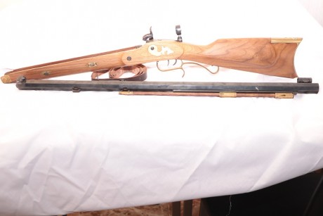 Por un problema médico de hombros, pongo a la venta este magnífico rifle para 50 m.
HAWKEN MATCH CREEMOOR 01