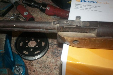 vendo carabina huracan cal 4.5 para restaurar,creo que le fanta alguna pieza y tienen la bieleta de carga 20