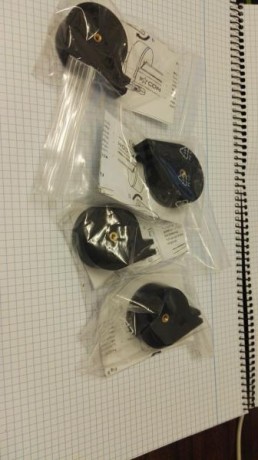 Dispongo de 4 Cargadores Cometa totalmente nuevos sin Usar.  

Los vendo en lote de 2... Lote 50€ envio 10