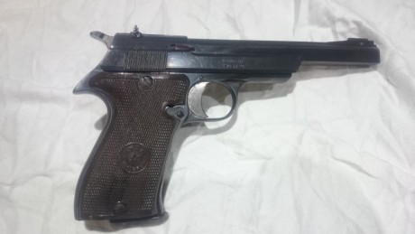Hola a todos un amigo vende dos pistolas del 22,una es una star fr22 en buen estado con un cargador,la 01