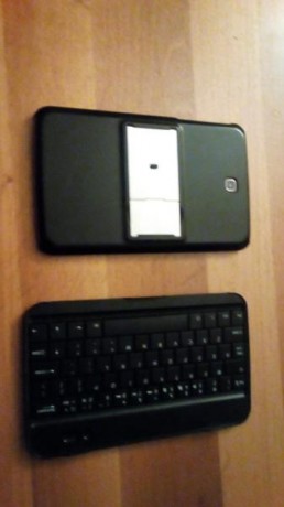 Buenas

Vendo esta tablet por 50 €

Es una Samsung modelo tab 3 Incluyo una funda-teclado metálico

Saludos 01