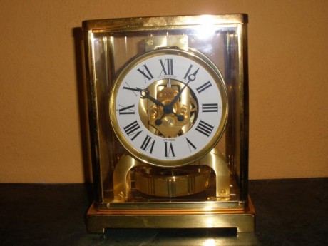 Vendo reloj de sobremesa JAEGER LECOULTRE modelo  ATMOS classique en perfecto estado, con caja original 02