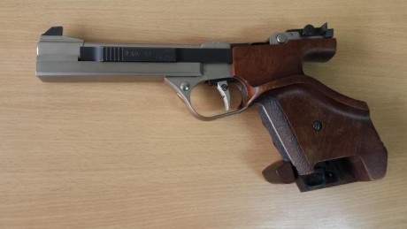 Vendo pistola cal. 22 Feinwerkbau AW 93.
Pistola de alta competición, máximas prestaciones e insuperable 00