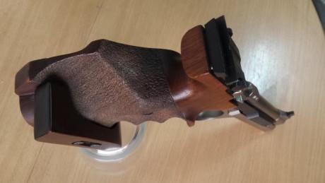 Vendo pistola cal. 22 Feinwerkbau AW 93.
Pistola de alta competición, máximas prestaciones e insuperable 11