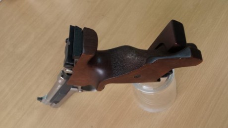 Vendo pistola cal. 22 Feinwerkbau AW 93.
Pistola de alta competición, máximas prestaciones e insuperable 10