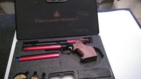 Hola, vendo pistola feinwerrkbau P34 seminueva, muy pocos tiros , tiene empuñadura diestra y zurda ambas 02