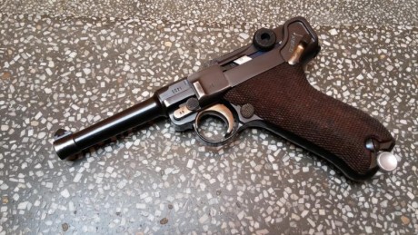 Hola compañeros:
Vendo Luger Mauser militar del año 35 (S42 Código G). Tiene todas las piezas idénticamente 02