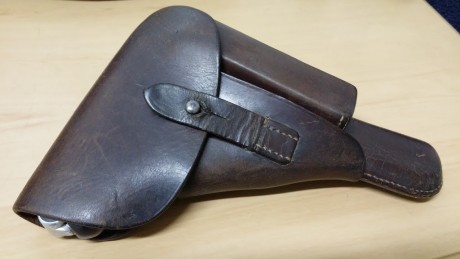 Hola compañeros:
Vendo Luger Mauser militar del año 35 (S42 Código G). Tiene todas las piezas idénticamente 21