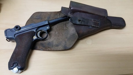 Hola compañeros:
Vendo Luger Mauser militar del año 35 (S42 Código G). Tiene todas las piezas idénticamente 20