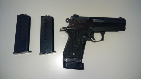 Pistola Star M-43 Firestar 9mm. Se entrega con caj con accesorios, manuales y dos cargadores mas. Precio 01