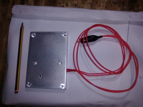 Buenas.
Os pongo unas fotos de la placa que me he fabricado para calentar una recalibradora RCBS.
Es similar 02