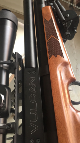 Un amigo del grupo pone a la venta su Vulcan calibre 6,35. Lo cierto es que la carabina tiene poco uso 02