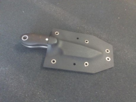 Pongo a la venta este cuchillo artesanal.
Acero D2
Longitud hoja 7.2cm
Longitud total: 15.2
Espesor: 3mm
Empuñadura 01