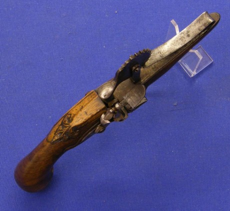 Unas fotos de provadores de polvora surtidos, no son armas pero tienen un papel secundario bastante importante 32