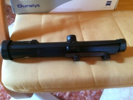 vendo visor de batida zeiss prácticamente nuevo sin uso precio 650E.opción de meter carril blaser original..
precio 00