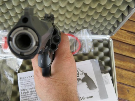 Vuelvo a poner a la venta este magnifico revolver bajando el precio por ultima ves se trata de un S&W 11
