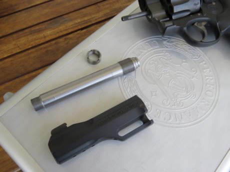 Vuelvo a poner a la venta este magnifico revolver bajando el precio por ultima ves se trata de un S&W 21