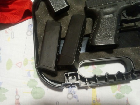 Hola, pues eso, vendo glock 19-3G, comprada en el foro hace 6 meses con idea de hacer el curso de ipsc, 10