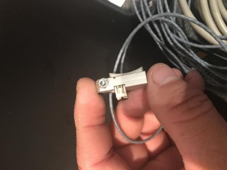 Buenos días:

Vendo sensor de disparador Scatt TRC01 este accesorio es capaz detectar cualquier movimiento 10