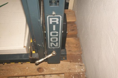 vendo rampa electrica e hidraulica con 1 mes de uso para disminuidos fisicos, se puede instalar en cualquier 02