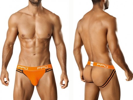Para flipar por colores, en fin, el mundo esta algo perdido:
https://smoda.elpais.com/moda/plumofobia-puedes-gay-lesbiana-no-se-note/?id_externo_rsoc=FB_CM
Saludos.
 90